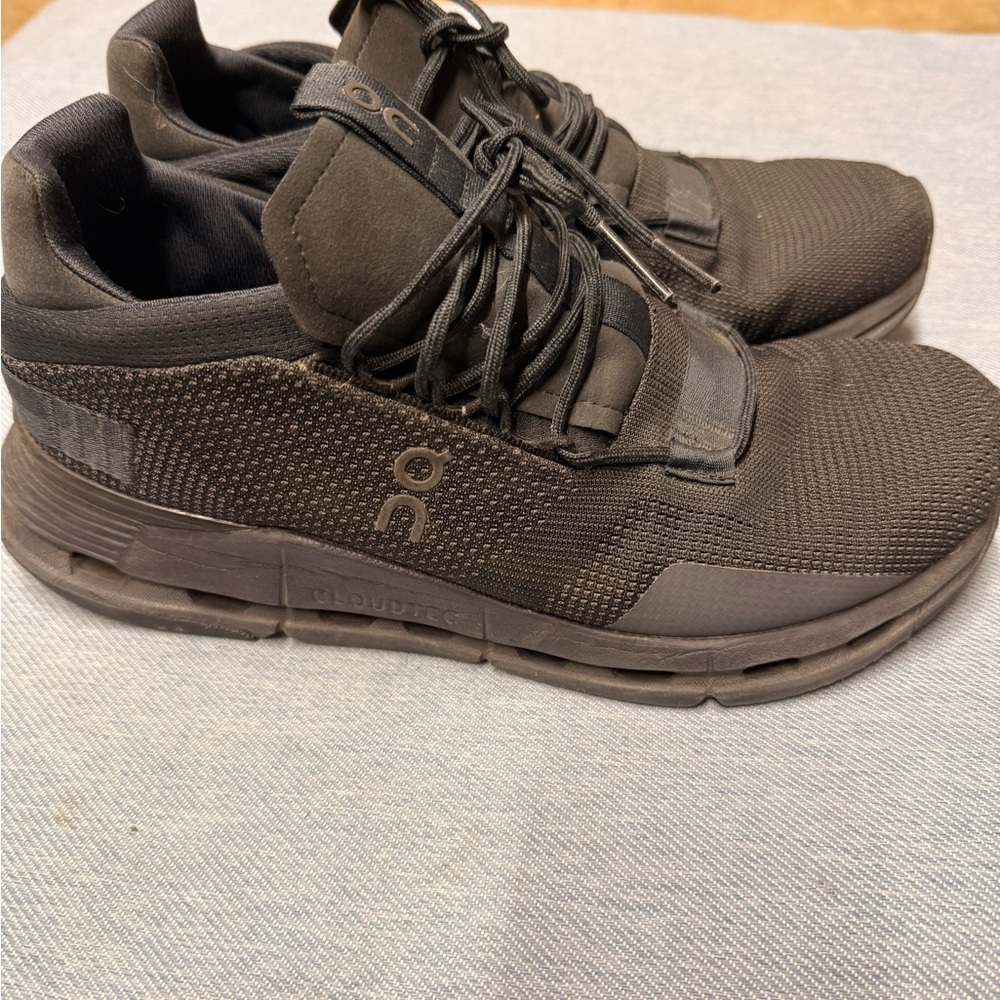 On Running Women’s Running 's Cloudtec Lightweight Black Running Shoes